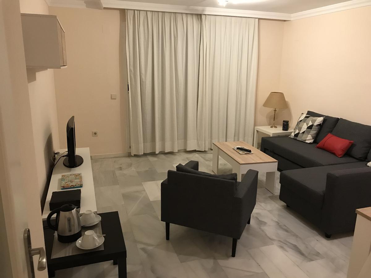 Apartamento Los Nidos Torremolinos Luaran gambar